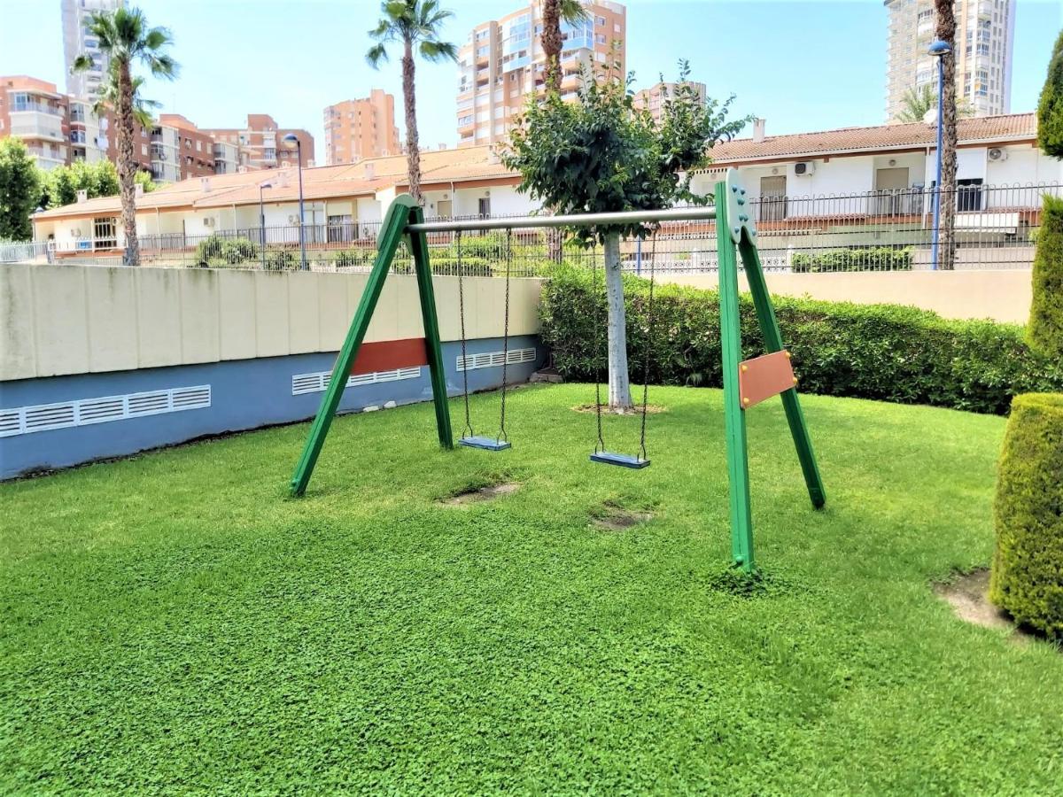 Gemelos 22-3-12 Benidorm Bagian luar foto